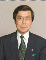 小岛 明( 政策研究大学院大学理事兼客座教授)