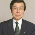 小岛 明 （政策研究大学院大学理事兼客座教授）