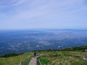 大山隐岐国立公园的另一个人气景点是大山（海拔1729米）。
